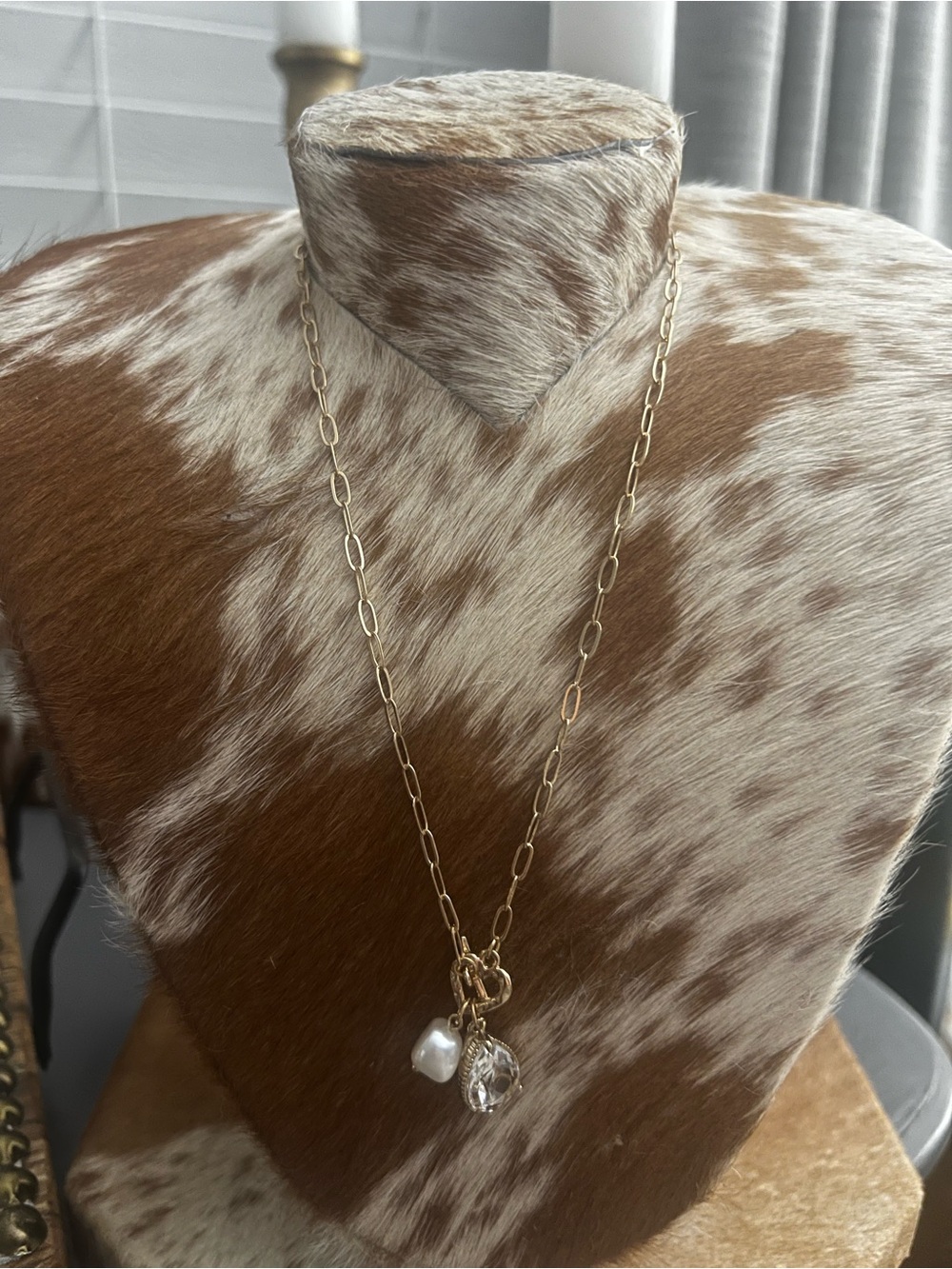 Gold Pearl and Crystal Pendant Necklace - Women  Fashion Jewelry
